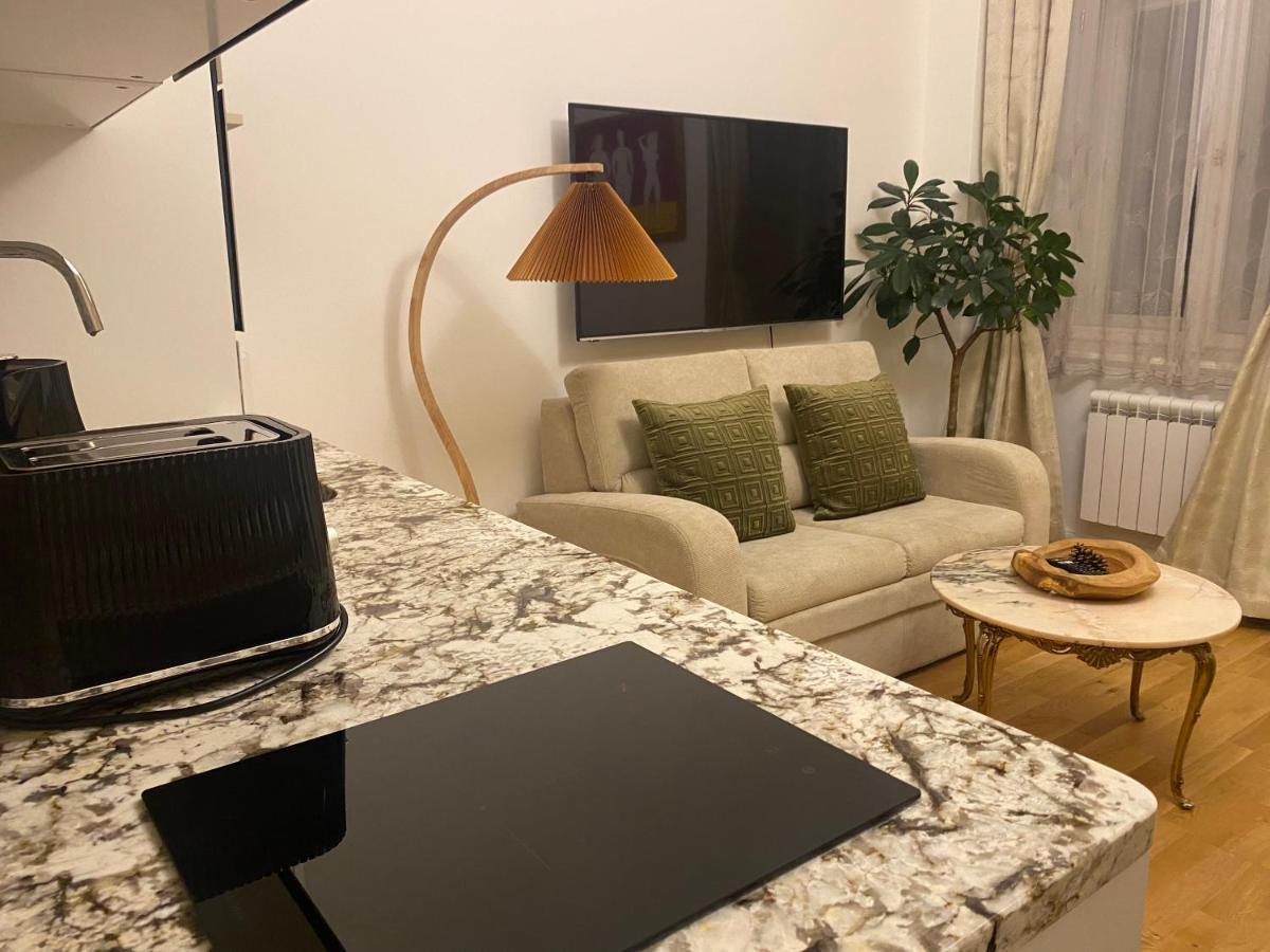 Apartament Nana Flat *